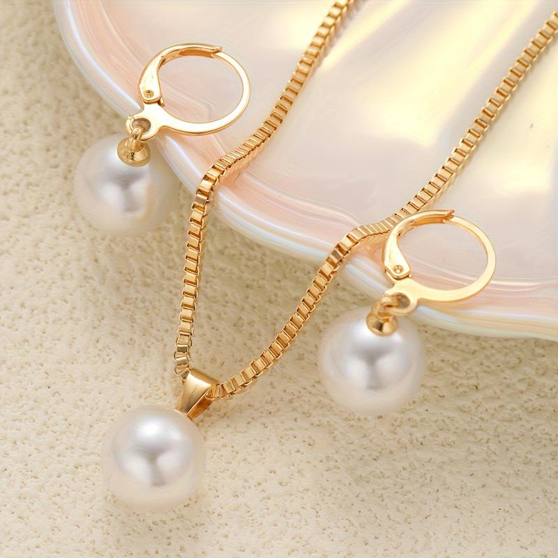 Elegant Vintage Jewelry Suit with Imitation-3 Pieces Set Fashion Simple Pendant Necklace and Earrings Suit, Ladies, Gold, Suitable for Daily Wear, Party, Valentine's Day Gift