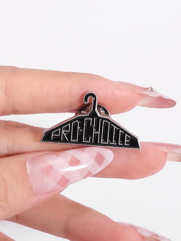 Cartoon Clothes Hanger Design Brooch, Fashion Alloy Badge for Daily Clothing Decor, Trendy All-match & Exquisite Brooch for Birthday Gift