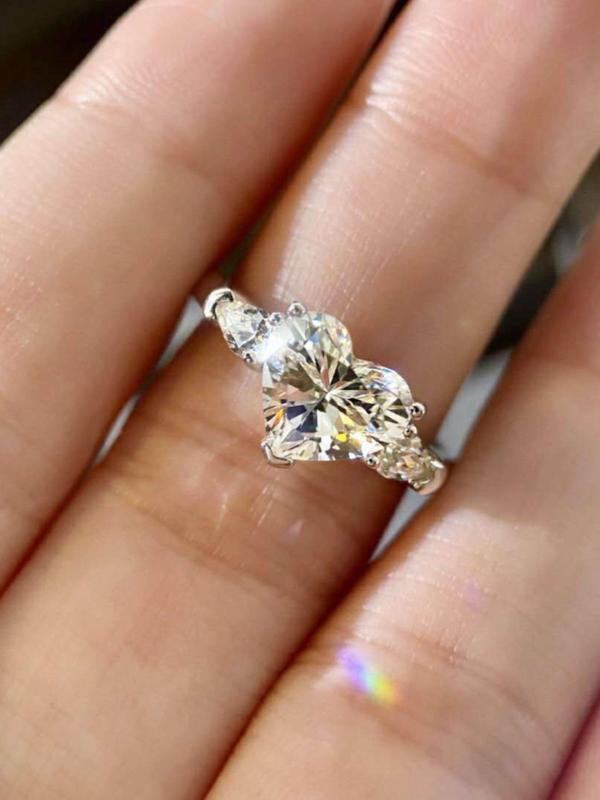 Elegant Heart Shaped Rhinestone Decorated Ring, Shining Glamorous Promise Ring, Fashion Accessories for Women for Party, Daily Clothing Decor, Trendy All-match & Exquisite Jewelry for Birthday Gift