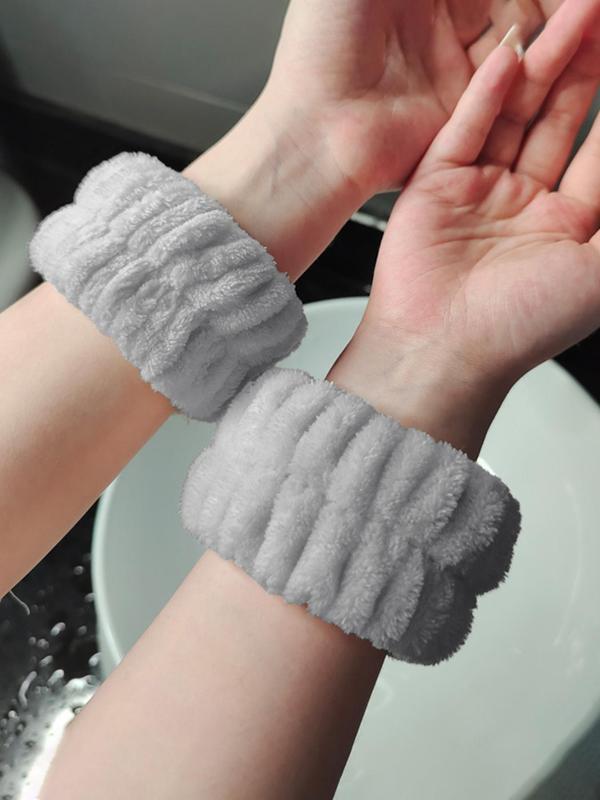 Fall Flannel Medium Stretch Soft Fluffy Wristband, Summer Minimalist Wristband for Makeup, Spa, Cute Skincare Wristband, Women's Daily Used Accessories for Girlfriend