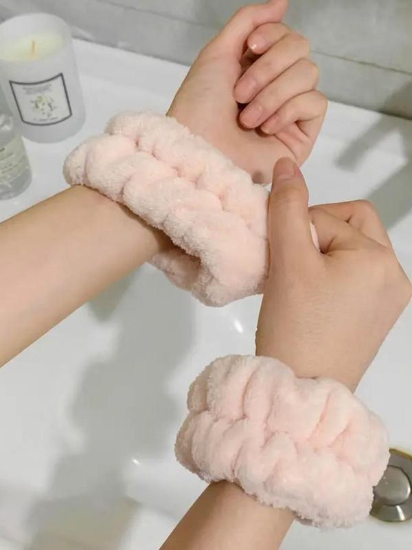 Fall Flannel Medium Stretch Soft Fluffy Wristband, Summer Minimalist Wristband for Makeup, Spa, Cute Skincare Wristband, Women's Daily Used Accessories for Girlfriend