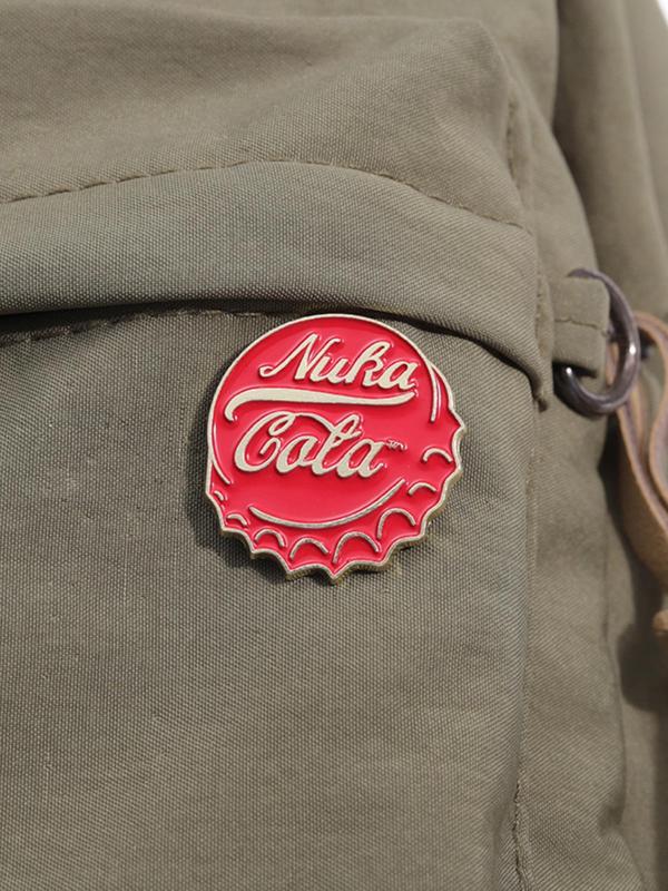 Coca Cola Bottle Cap Design Brooch, Cute Letter Pattern Brooch, Fashion Accessories for Men & Women, Creative Gift, Suitable for Daily Wear