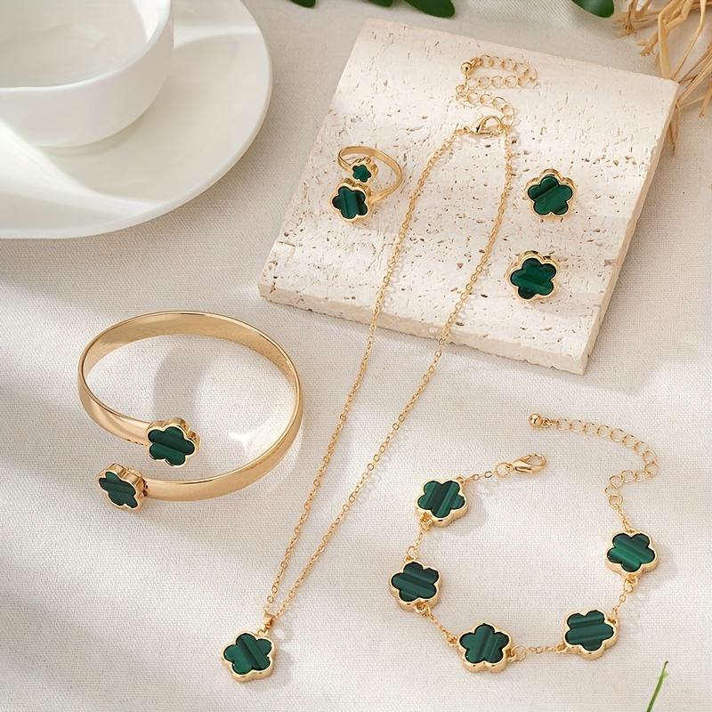 1 pair stud earrings + 1 necklace + 1 bracelet + 1 bracelet + 1 bracelet + 1 ring with lucky flower design alloy jewelery suit fashion women gift