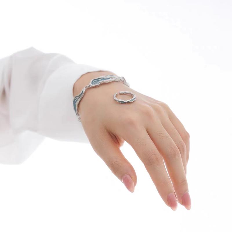 [Limited time offer] Design sense of light blue bracelet ring set men and women irregular dripping texture niche high-end accessories hand jewelry