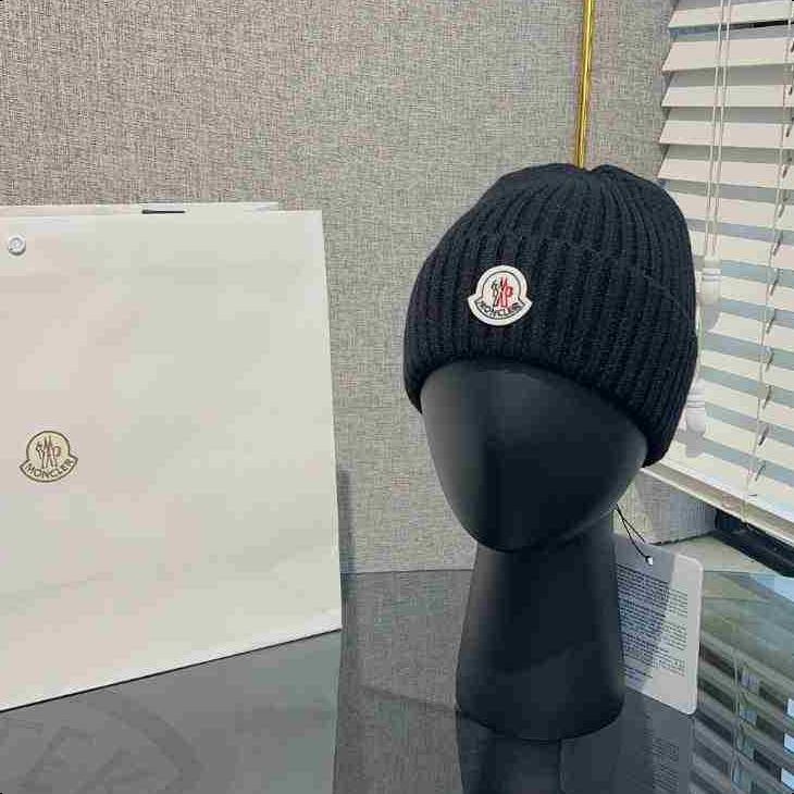 Moncler Beanie Hat,Unisex Knitted Hat, Outdoor Sports Ski Warm Cap,2024 Most Popular Fall Winter Hat