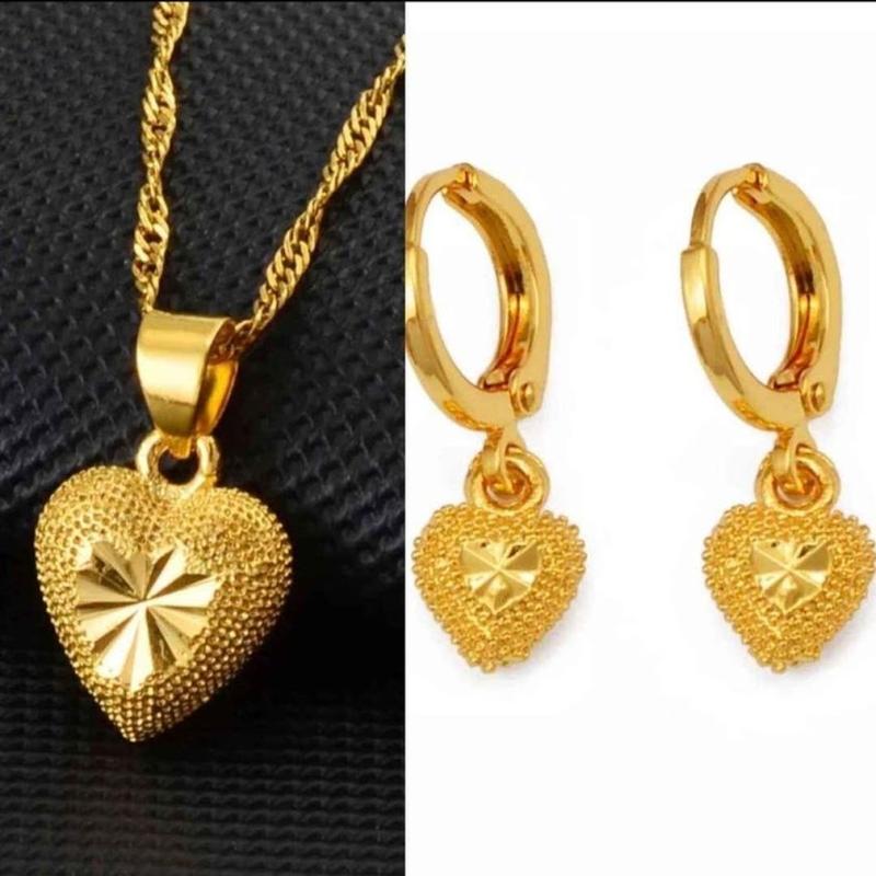 Heart Shape Gold Plated Pendant Necklace and Earrings heart necklace