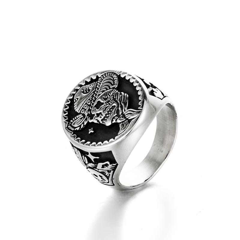 Personalized pipe skull titanium steel ring, retro punk men's stainless steel ring