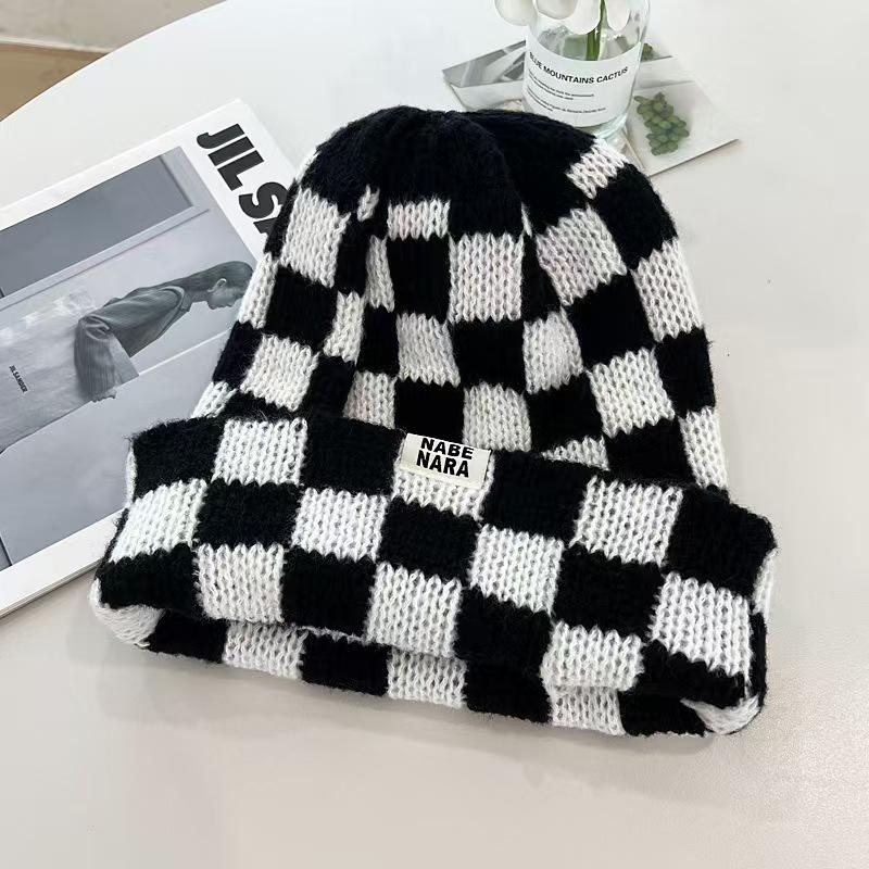 Fashionable Patched Checkerboard Pattern Beanie, New Trendy Fitted Cool Hats for Men & Women, Casual Warm Knit Hat for Fall, Winter & Spring