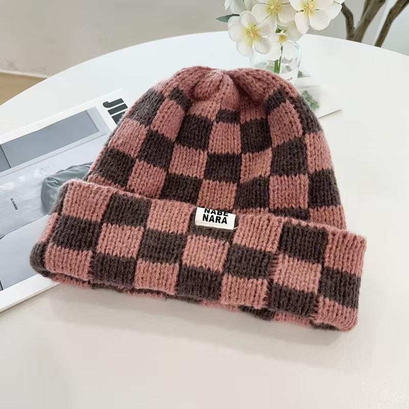 Fashionable Patched Checkerboard Pattern Beanie, New Trendy Fitted Cool Hats for Men & Women, Casual Warm Knit Hat for Fall, Winter & Spring