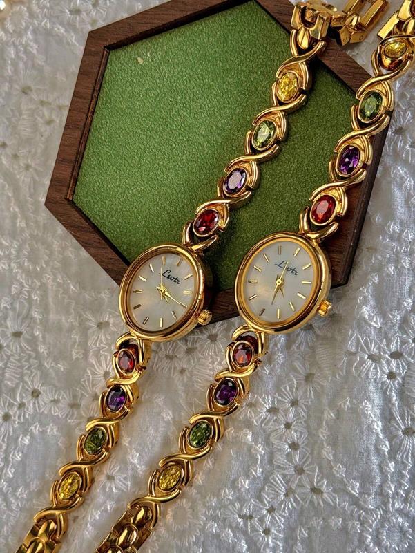 1pc New High-End Luxury Women's Watch Embedded With Colorful Tourmalines, Diamonds And An Oval Shaped Mother Of Pearl Dial. It Can Be Worn On A Daily Basis, Or For Occasions Such As Parties, Holidays And Outings To Decorate The Wrist