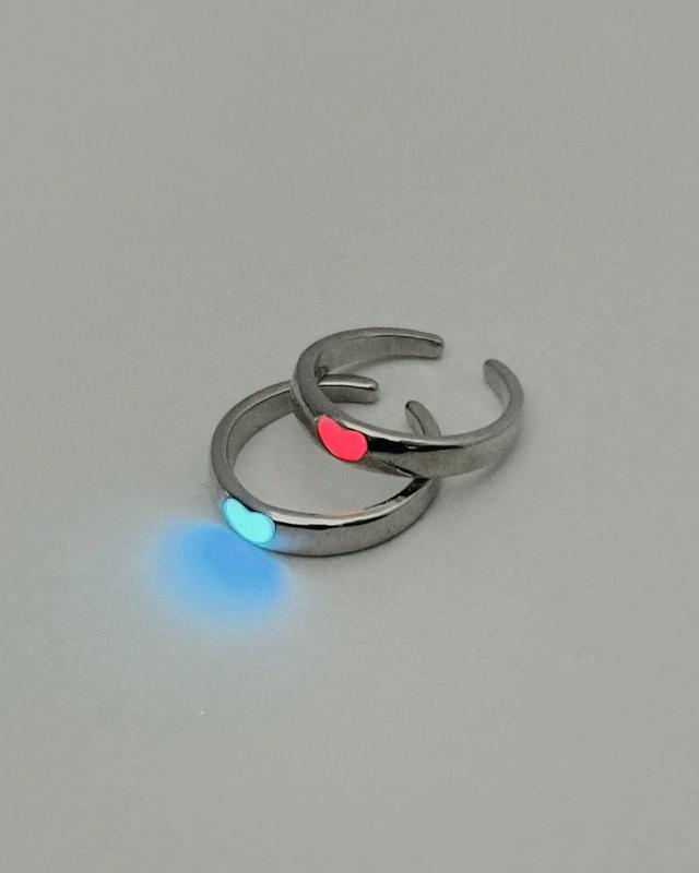 Set of 2 unisex fashion couple rings, minimalist design, adjustable glowing heart shape