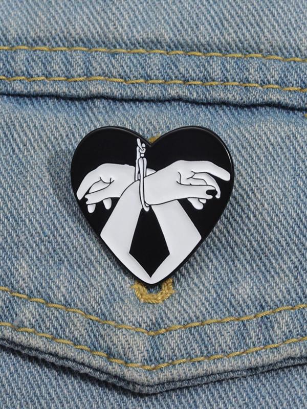 Heart Shaped Brooch, Tied Hand Pattern Alloy Badge, Fashion Clothes Accessories for Women & Men for Party, Daily Clothing Decor