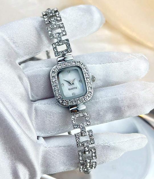 Women's Square Dial Quartz Watch with Rhinestone Markers and Adjustable Strap - Fashionable Style