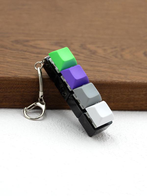 Fun Keycap Keyboard Keychain, Punk Style Keyboard 4 Keys Toy Keychain for Women & Men, Fashion Accessories for Daily Use for Decompression Gift Toys